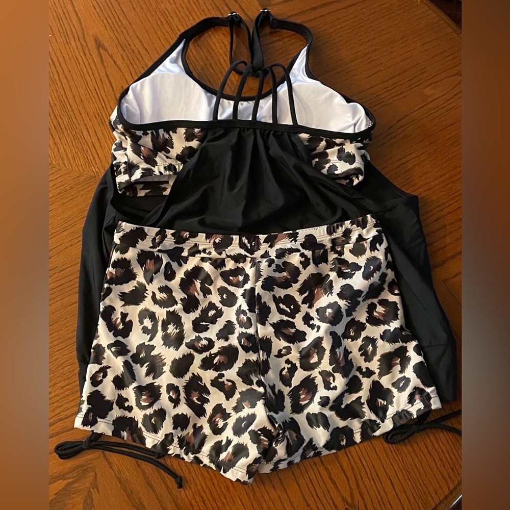 Holipick Black Tank and Shorts  Swim Suit L